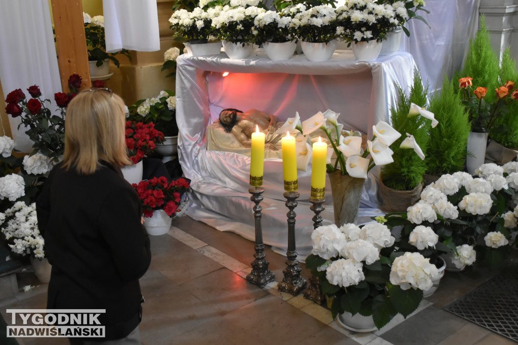 Groby Pańskie w sandomierskich kościołach