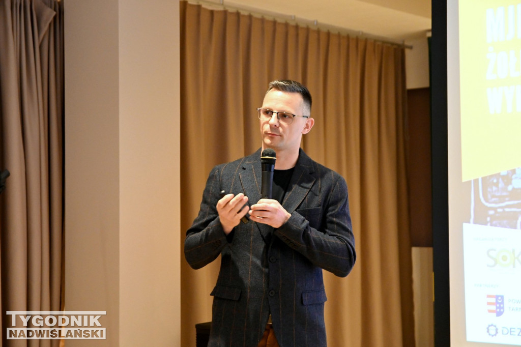 Promocja książki w SOK w Nowej Dębie