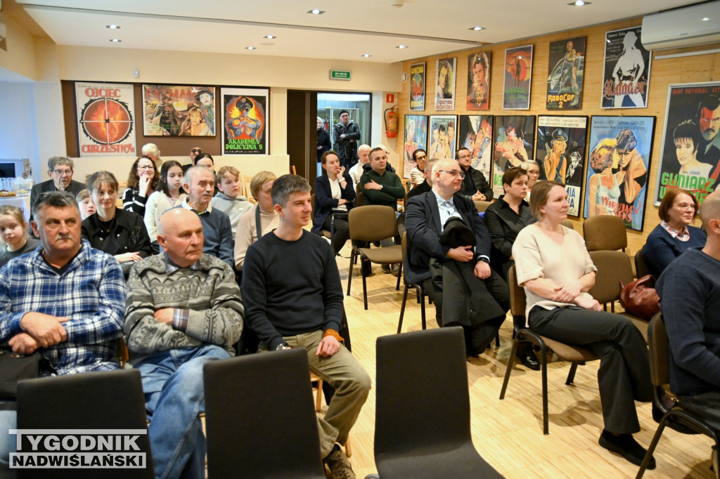 Promocja książki w SOK w Nowej Dębie