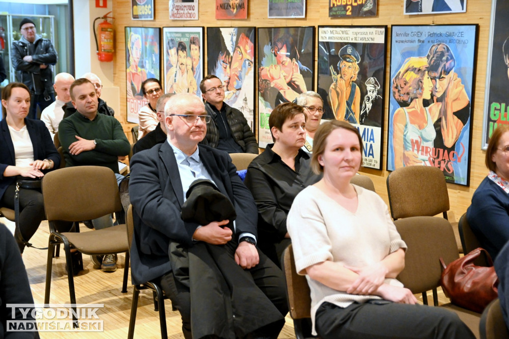 Promocja książki w SOK w Nowej Dębie