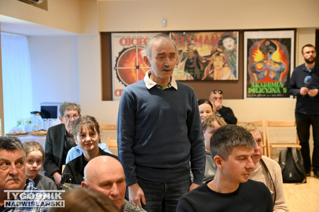 Promocja książki w SOK w Nowej Dębie