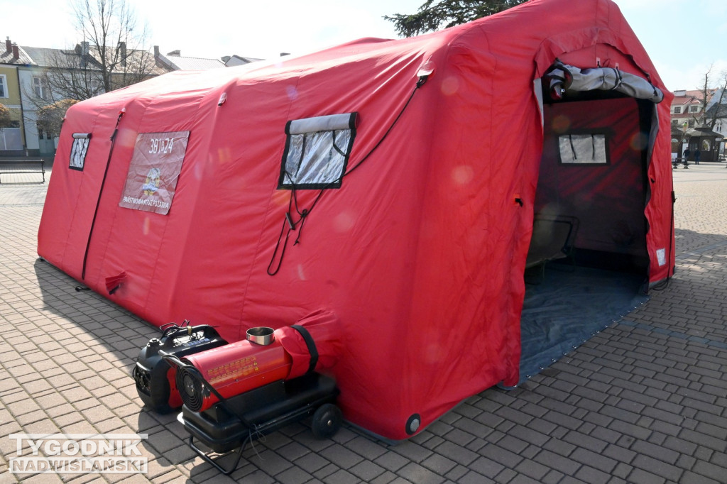 Akcja krwiodawcza WORD Tarnobrzeg na placu B. Głowackiego