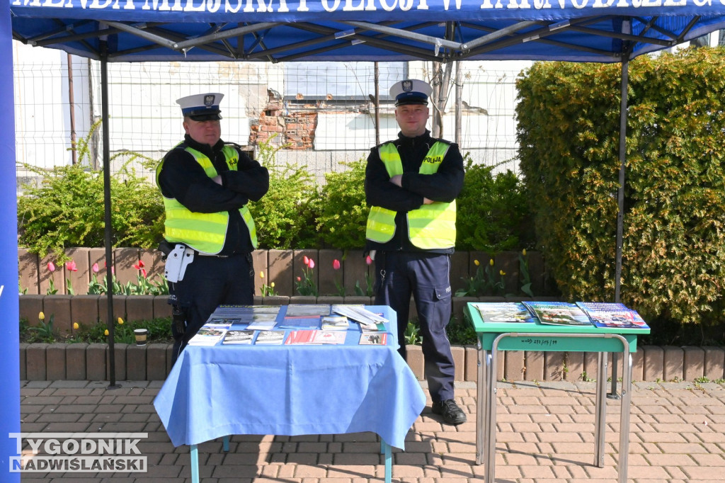 Akcja krwiodawcza WORD Tarnobrzeg na placu B. Głowackiego