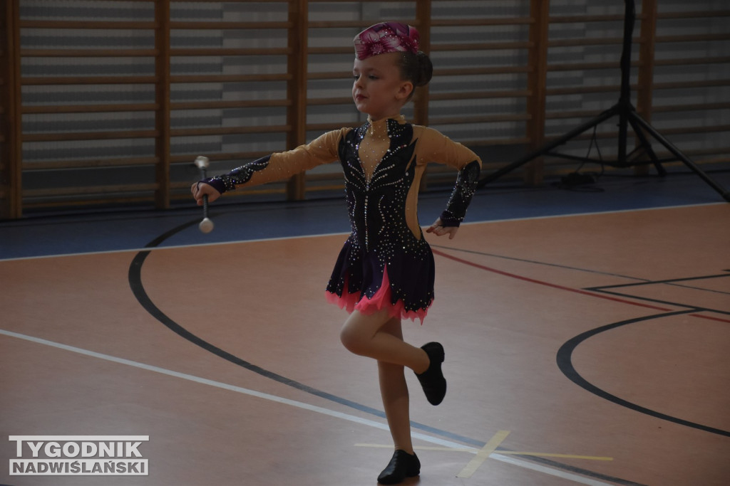 Mistrzostwa Polski mażoretek w Chmielowie