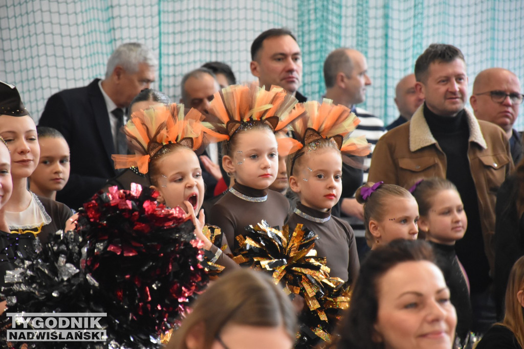 Mistrzostwa Polski mażoretek w Chmielowie