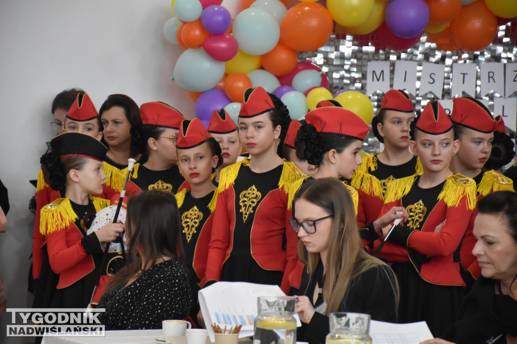 Mistrzostwa Polski mażoretek w Chmielowie