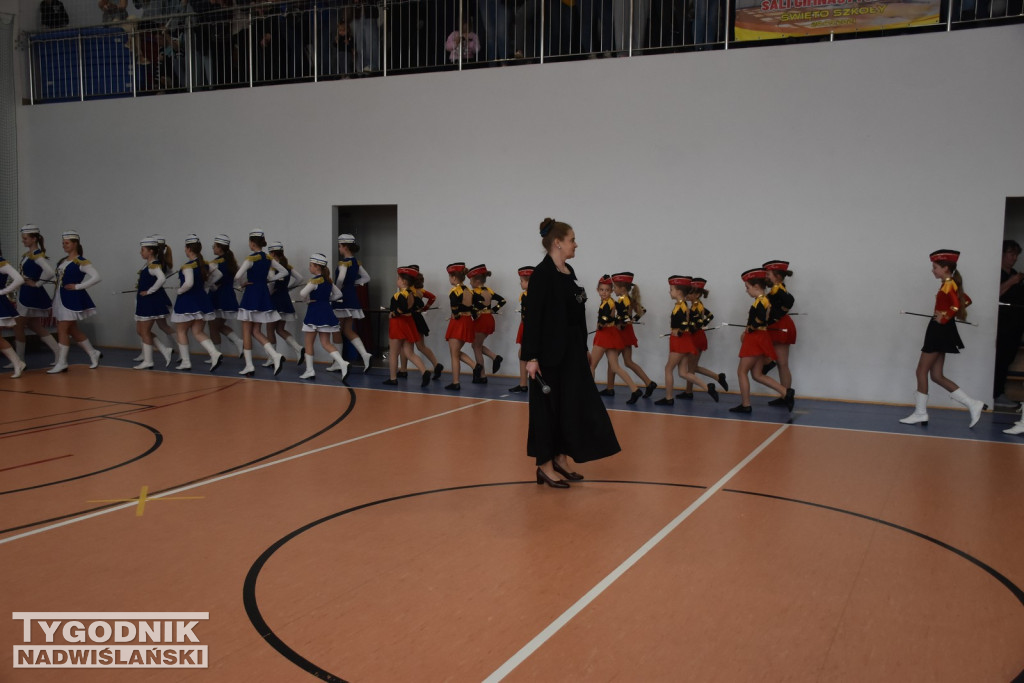 Mistrzostwa Polski mażoretek w Chmielowie