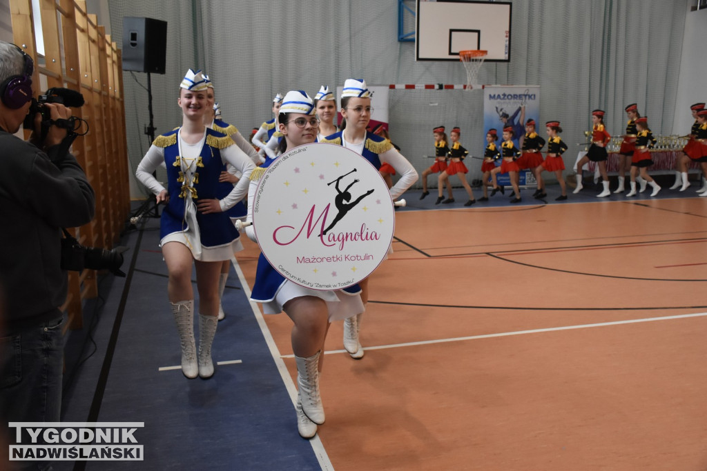 Mistrzostwa Polski mażoretek w Chmielowie