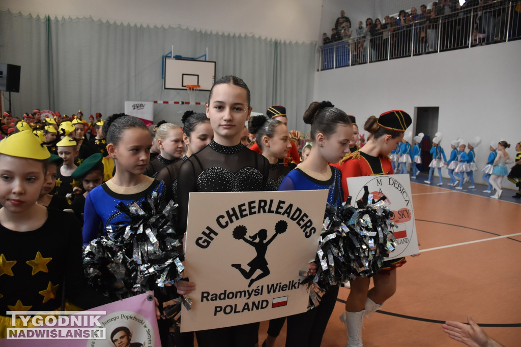 Mistrzostwa Polski mażoretek w Chmielowie