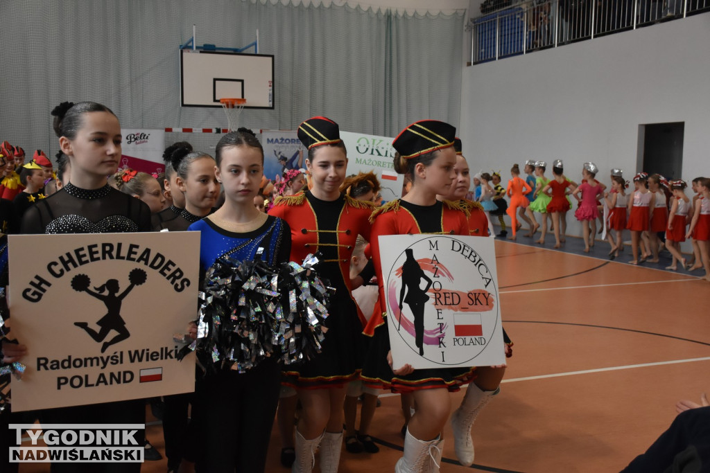 Mistrzostwa Polski mażoretek w Chmielowie