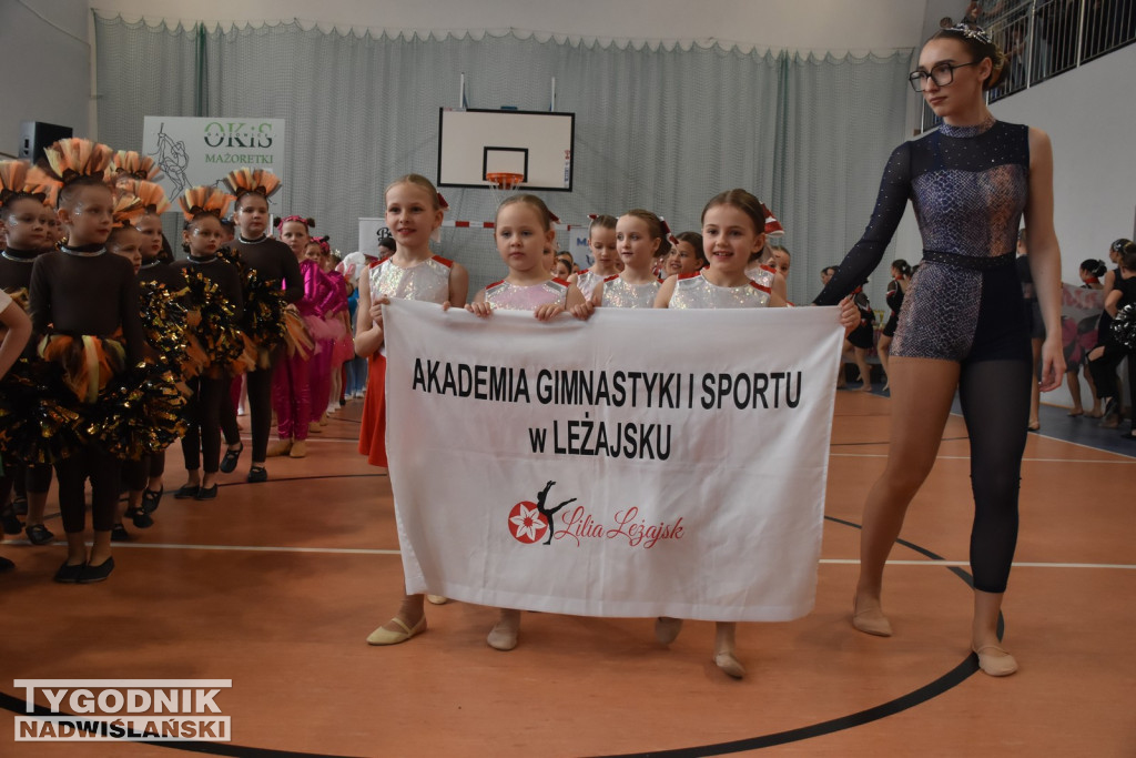 Mistrzostwa Polski mażoretek w Chmielowie