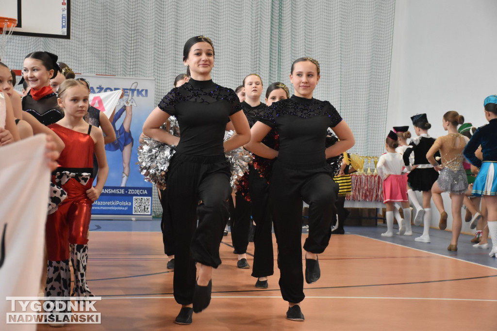 Mistrzostwa Polski mażoretek w Chmielowie