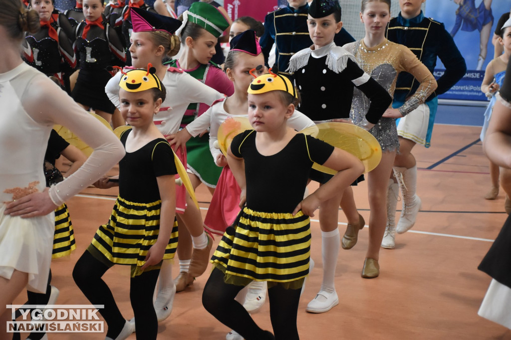 Mistrzostwa Polski mażoretek w Chmielowie