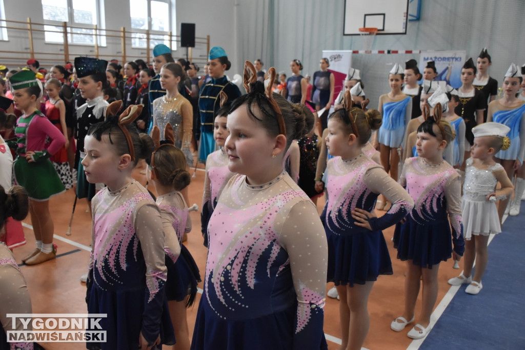 Mistrzostwa Polski mażoretek w Chmielowie