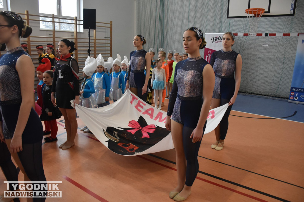 Mistrzostwa Polski mażoretek w Chmielowie