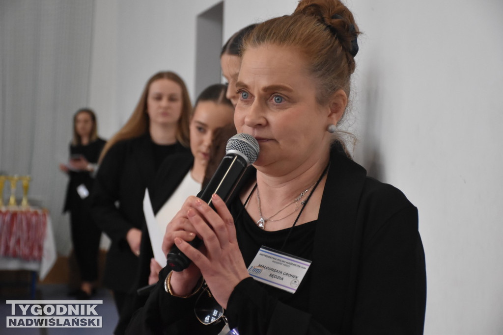 Mistrzostwa Polski mażoretek w Chmielowie