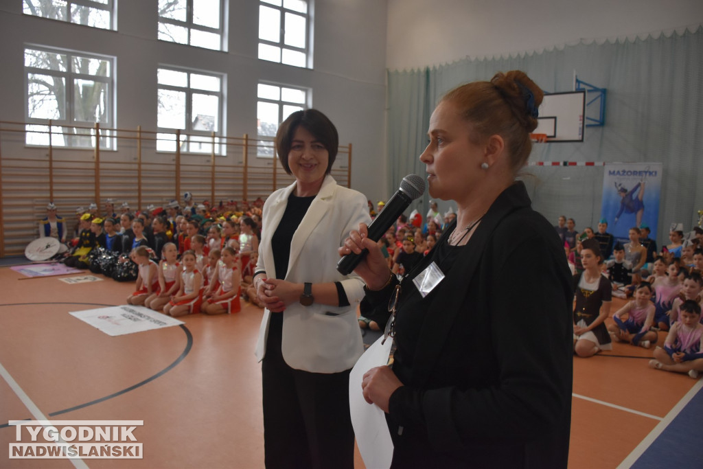 Mistrzostwa Polski mażoretek w Chmielowie