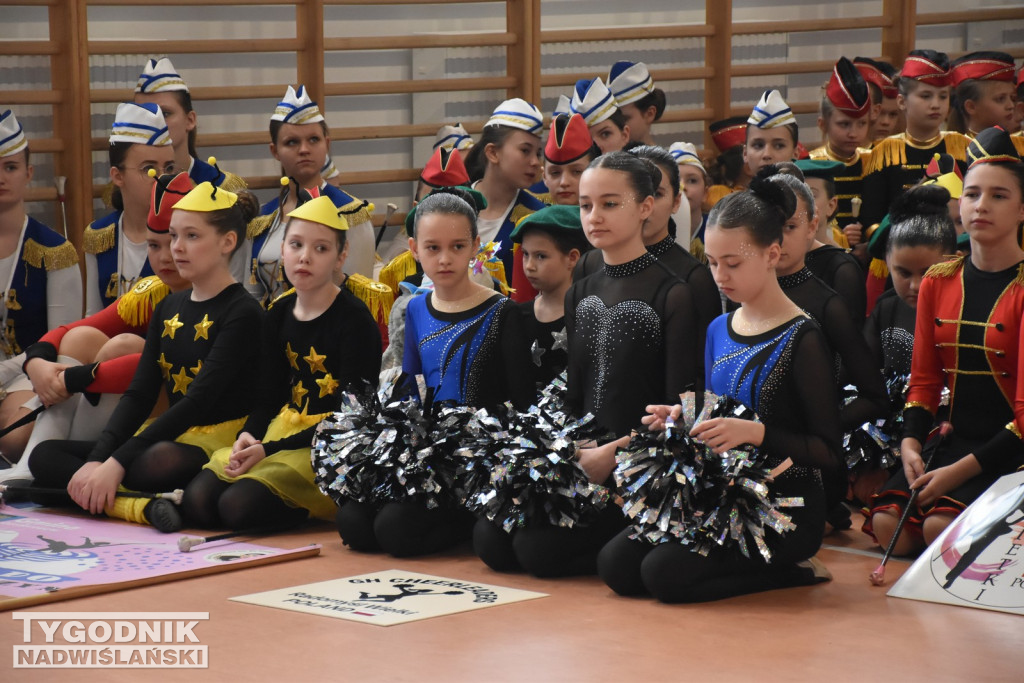 Mistrzostwa Polski mażoretek w Chmielowie