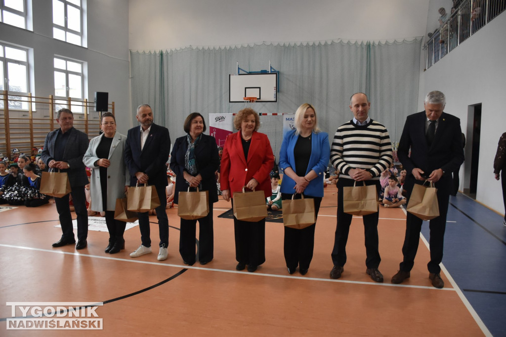 Mistrzostwa Polski mażoretek w Chmielowie