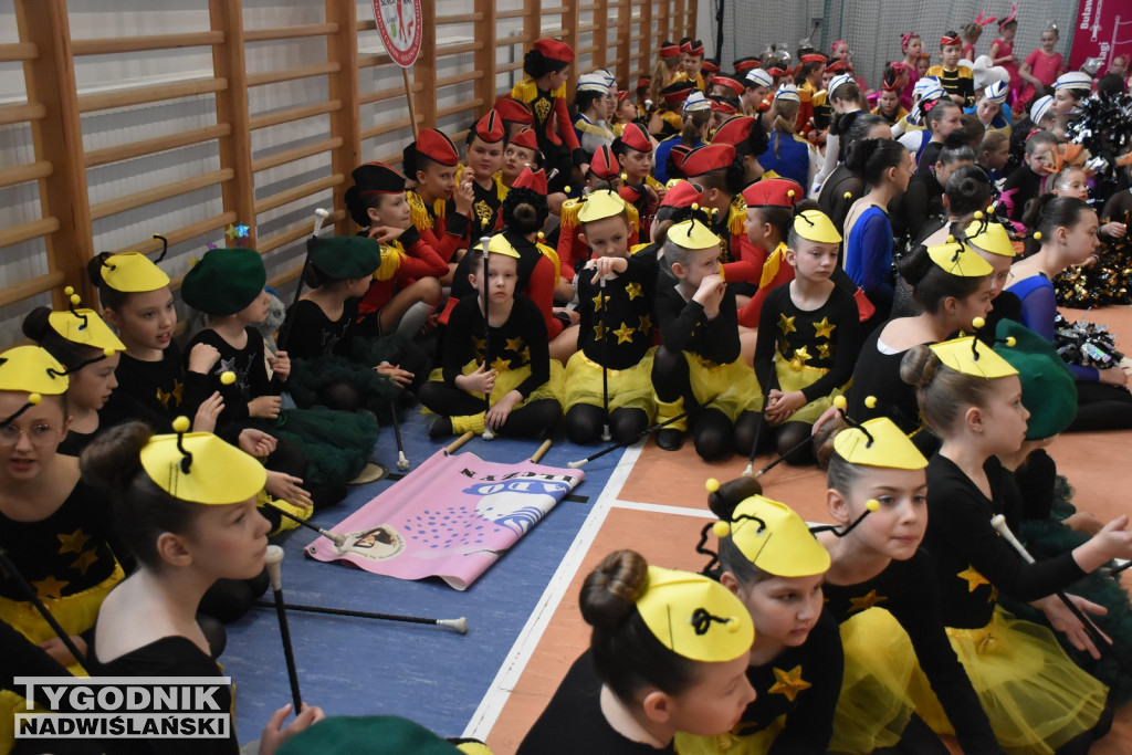 Mistrzostwa Polski mażoretek w Chmielowie