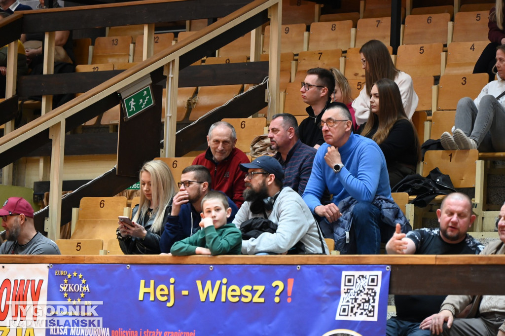 Kibice na meczu MKKS Siarka - AZS Politechnika Gdańska