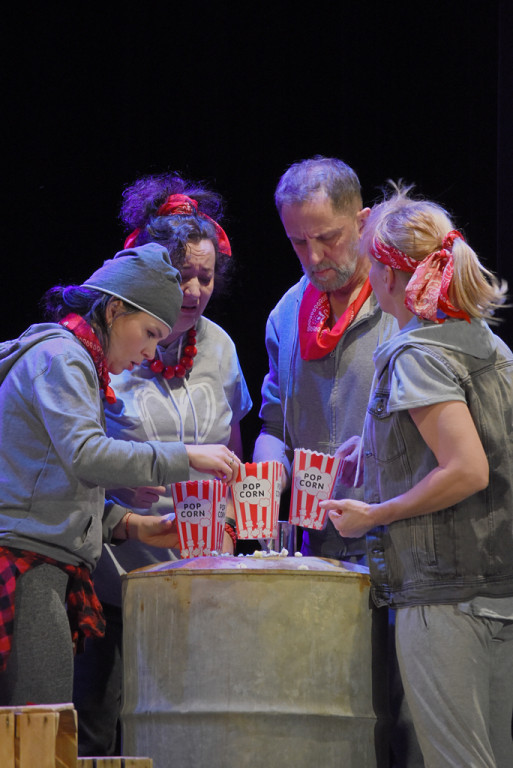 Premiera sztuki „Dziób w Dziób”