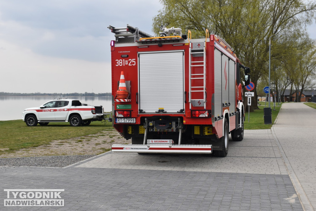 Akcja ratunkowa nad Jeziorem Tarnobrzeskim