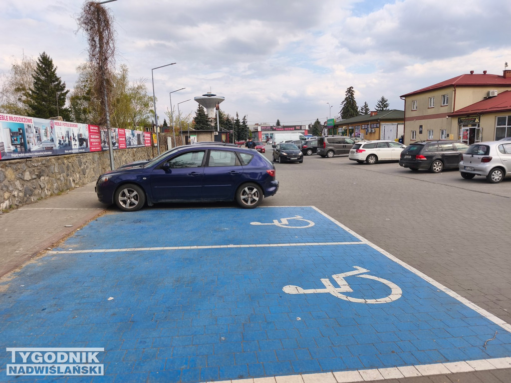 Płatny parking przy Biedronce w Tarnobrzegu