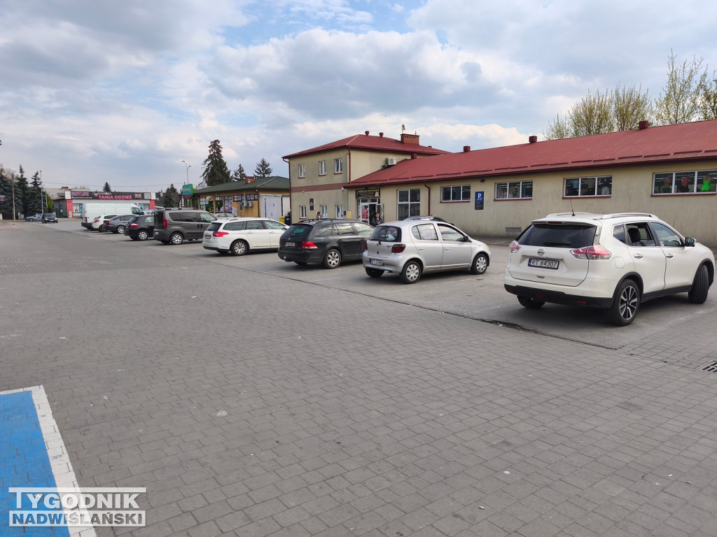 Płatny parking przy Biedronce w Tarnobrzegu