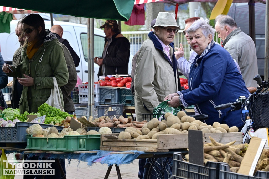 Spotkanie na targowisku w Stalowej Woli