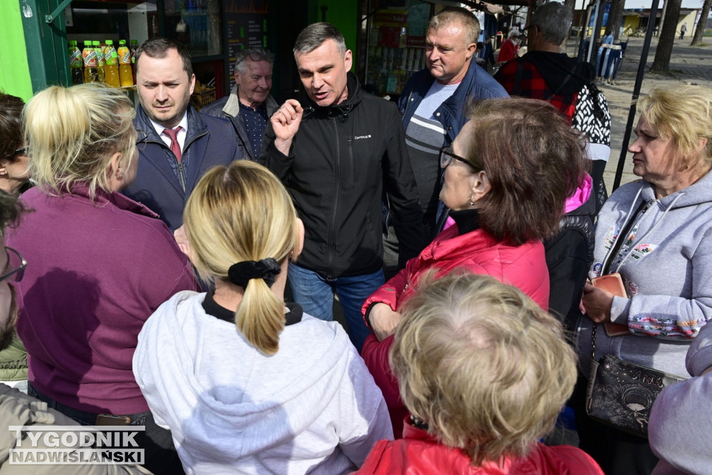 Spotkanie na targowisku w Stalowej Woli