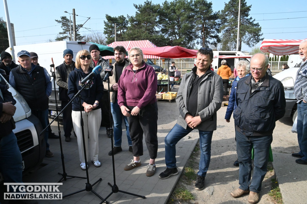 Spotkanie na targowisku w Stalowej Woli