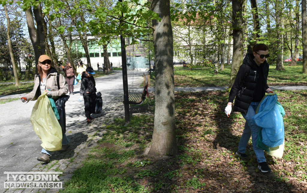 Akcja „Wspólnie sprzątaMY Sandomierz”