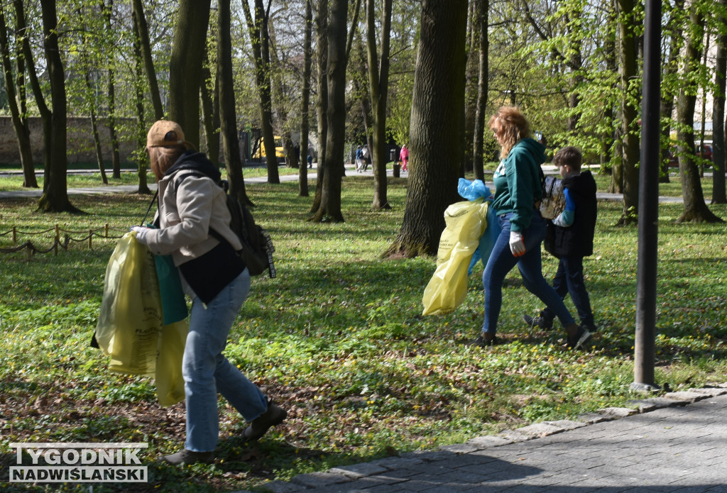 Akcja „Wspólnie sprzątaMY Sandomierz”