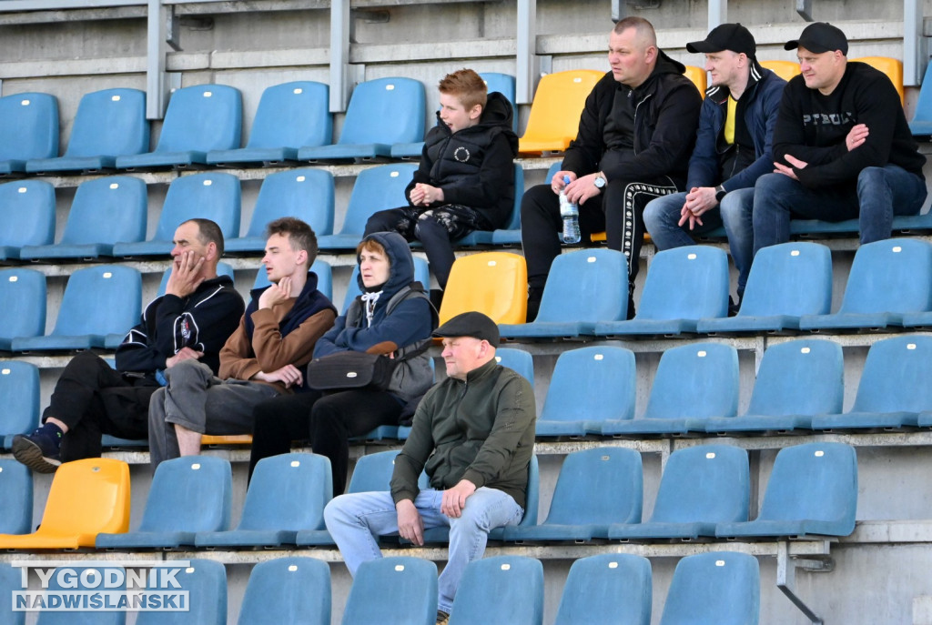 Zdjęcia kibiców mecz Siarka - Czarni