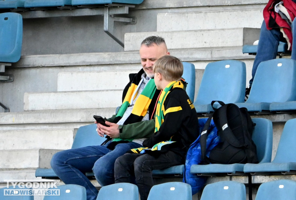 Zdjęcia kibiców mecz Siarka - Czarni