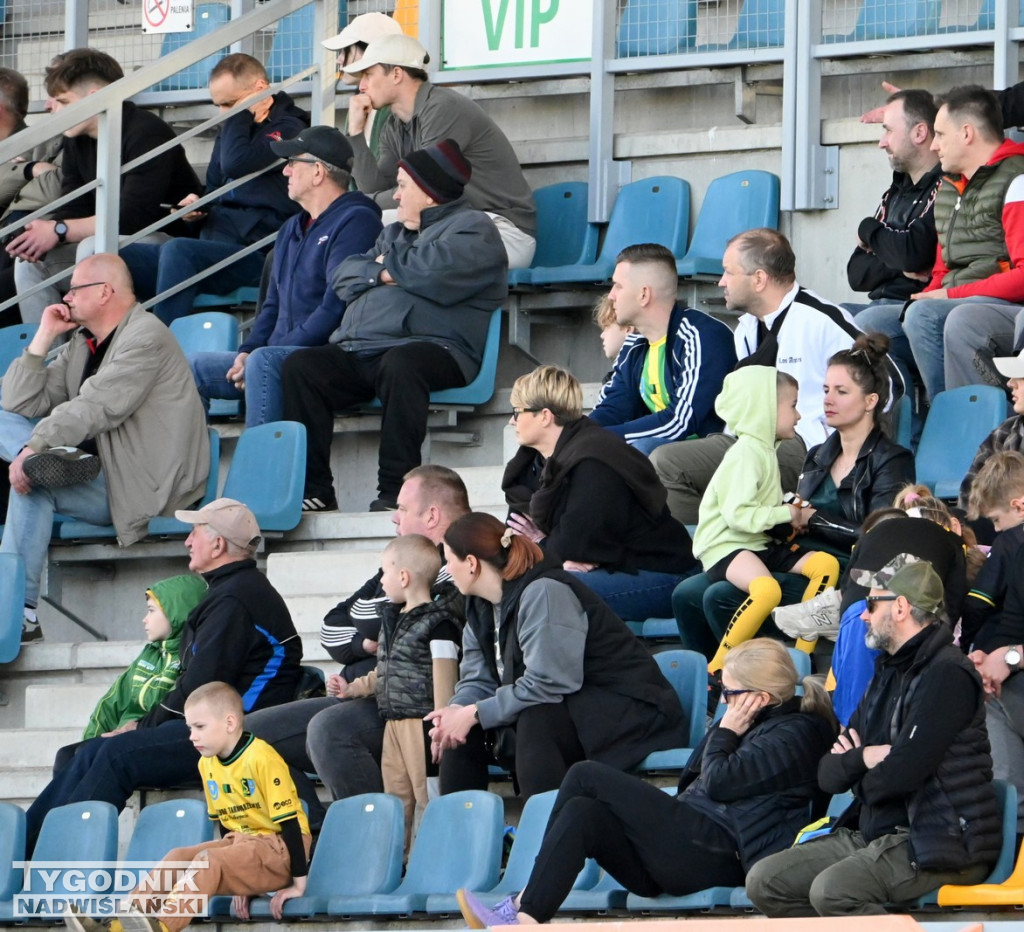 Zdjęcia kibiców mecz Siarka - Czarni