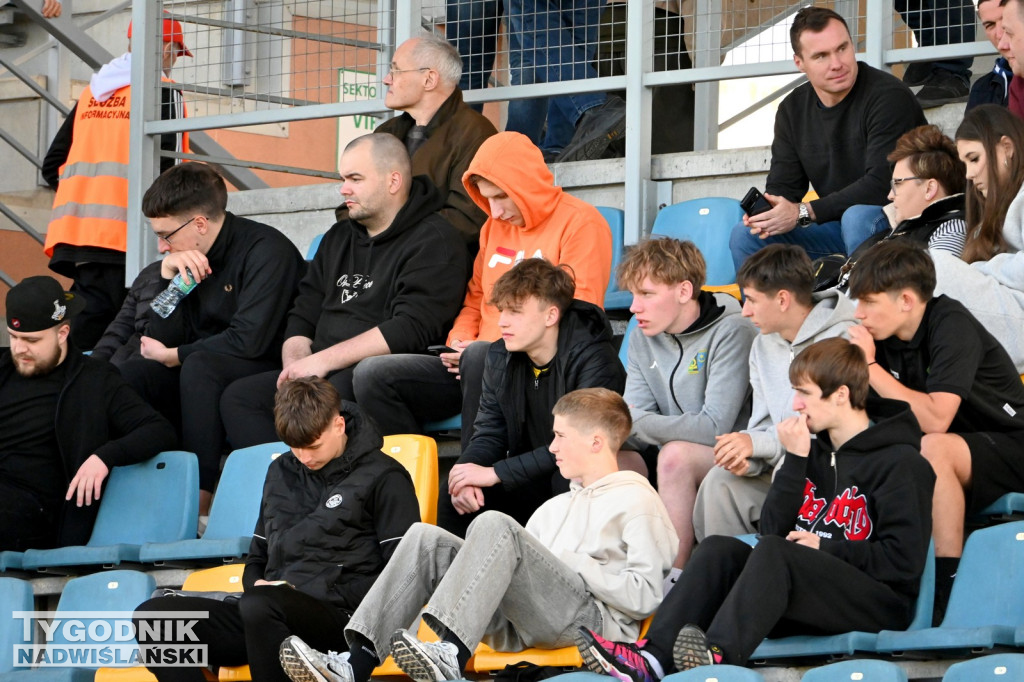Zdjęcia kibiców mecz Siarka - Czarni