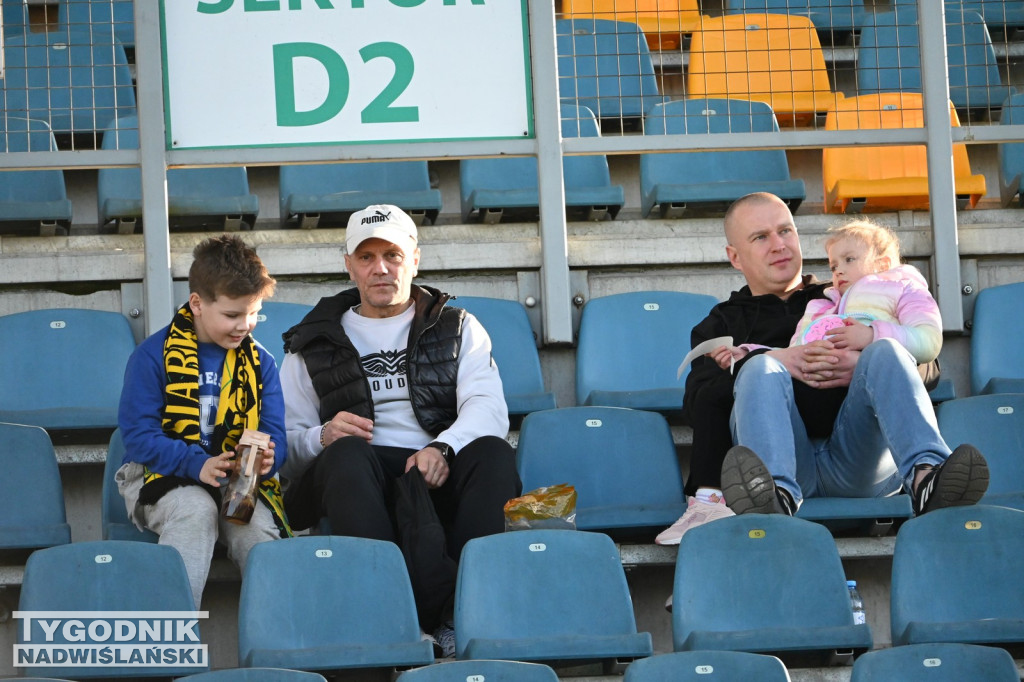 Zdjęcia kibiców mecz Siarka - Czarni