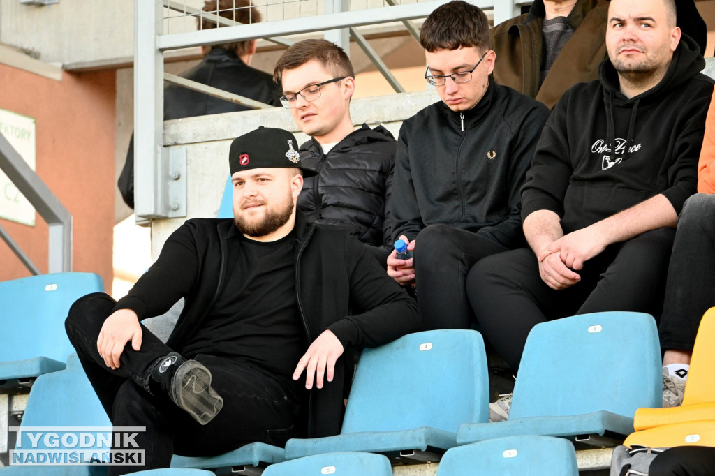 Zdjęcia kibiców mecz Siarka - Czarni