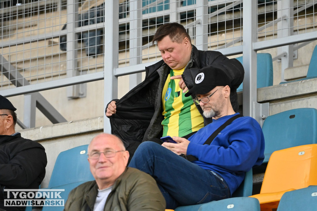 Zdjęcia kibiców mecz Siarka - Czarni