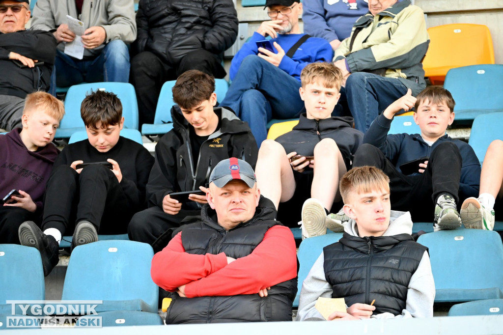 Zdjęcia kibiców mecz Siarka - Czarni
