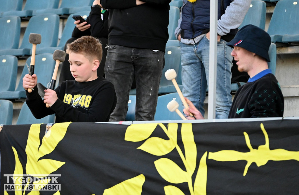 Zdjęcia kibiców mecz Siarka - Czarni