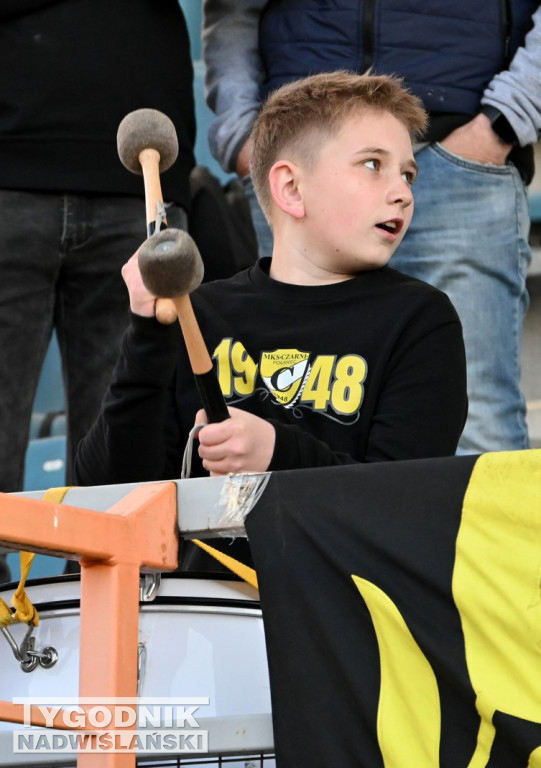 Zdjęcia kibiców mecz Siarka - Czarni