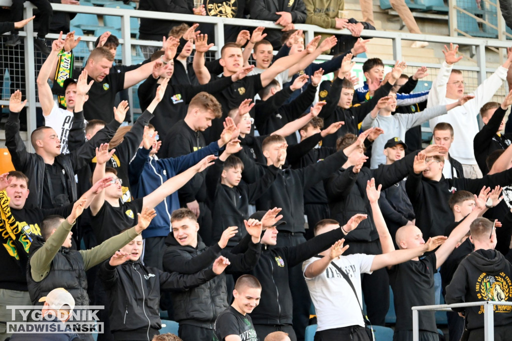 Zdjęcia kibiców mecz Siarka - Czarni