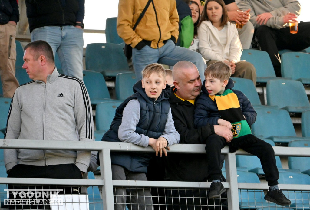 Zdjęcia kibiców mecz Siarka - Czarni