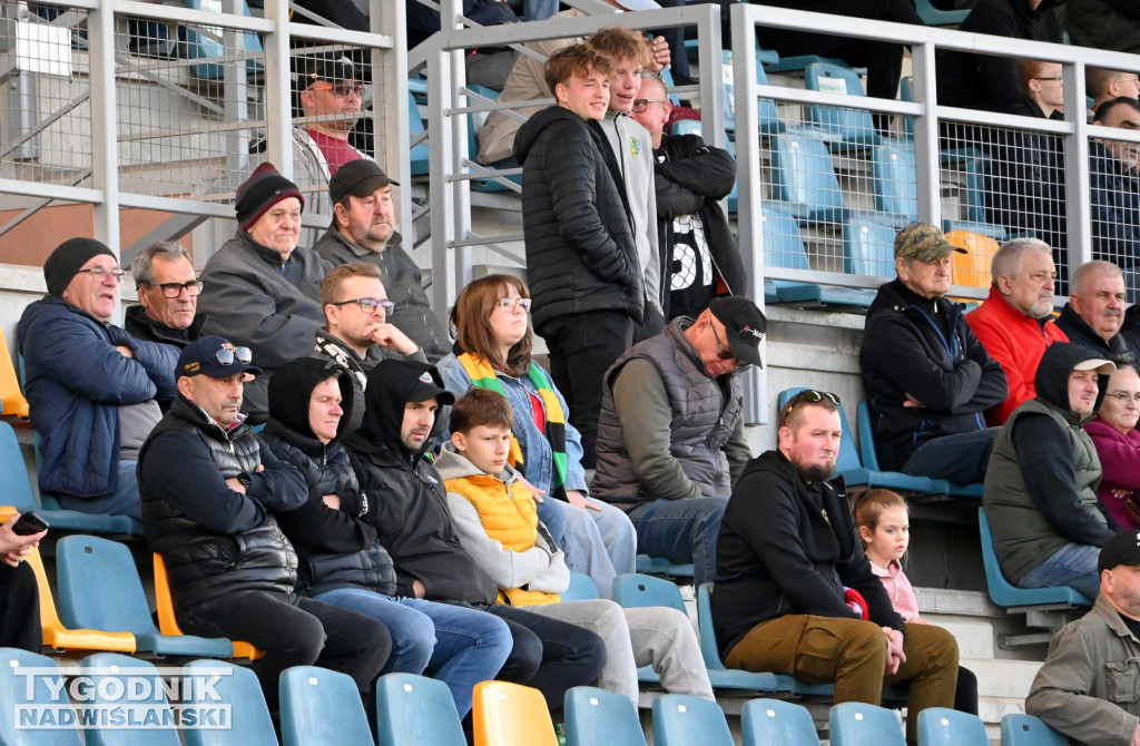 Zdjęcia kibiców mecz Siarka - Czarni