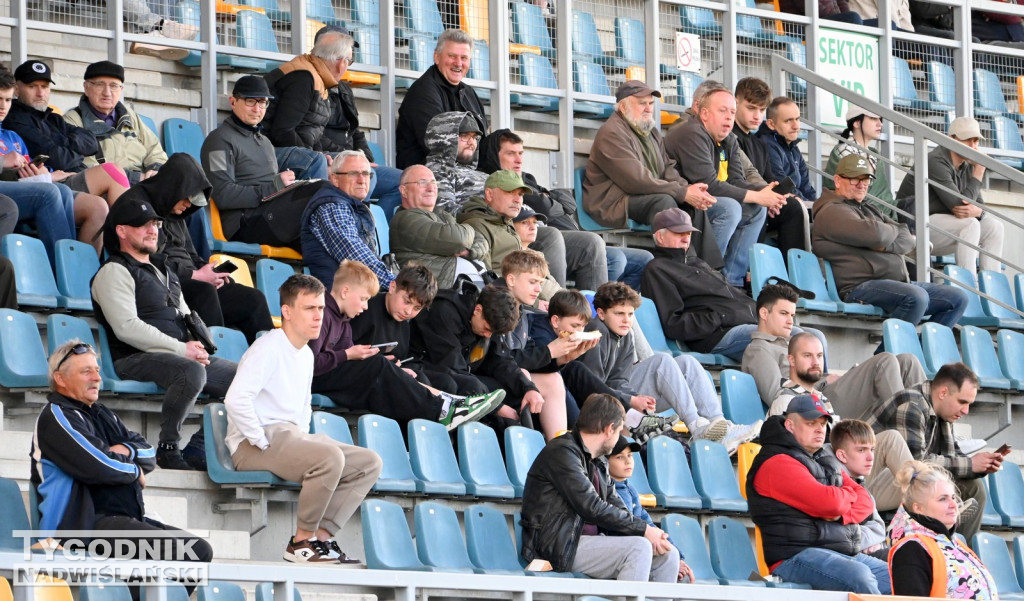 Zdjęcia kibiców mecz Siarka - Czarni