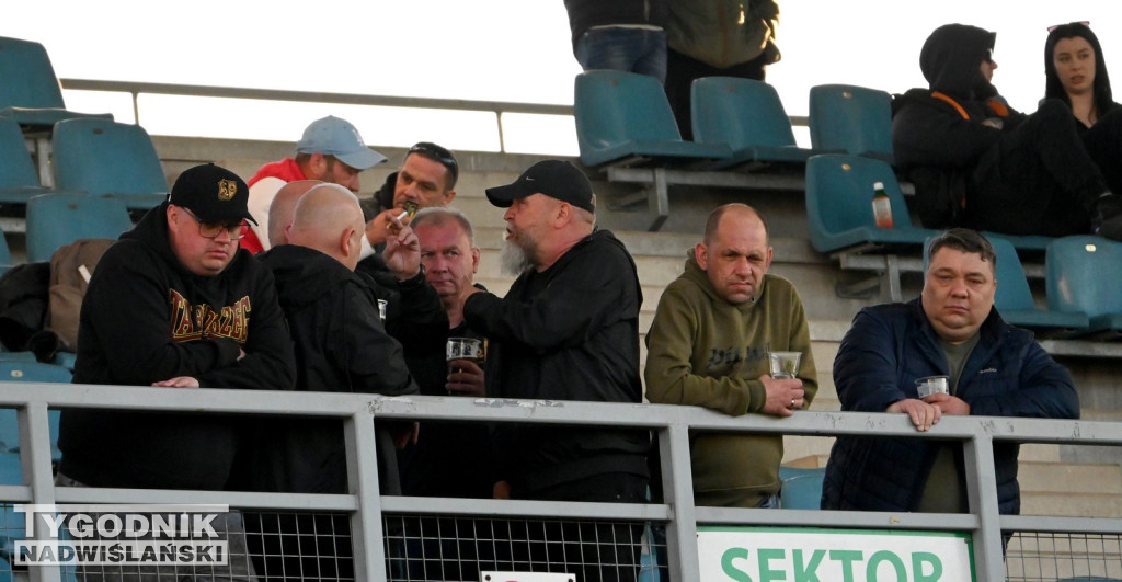 Zdjęcia kibiców mecz Siarka - Czarni