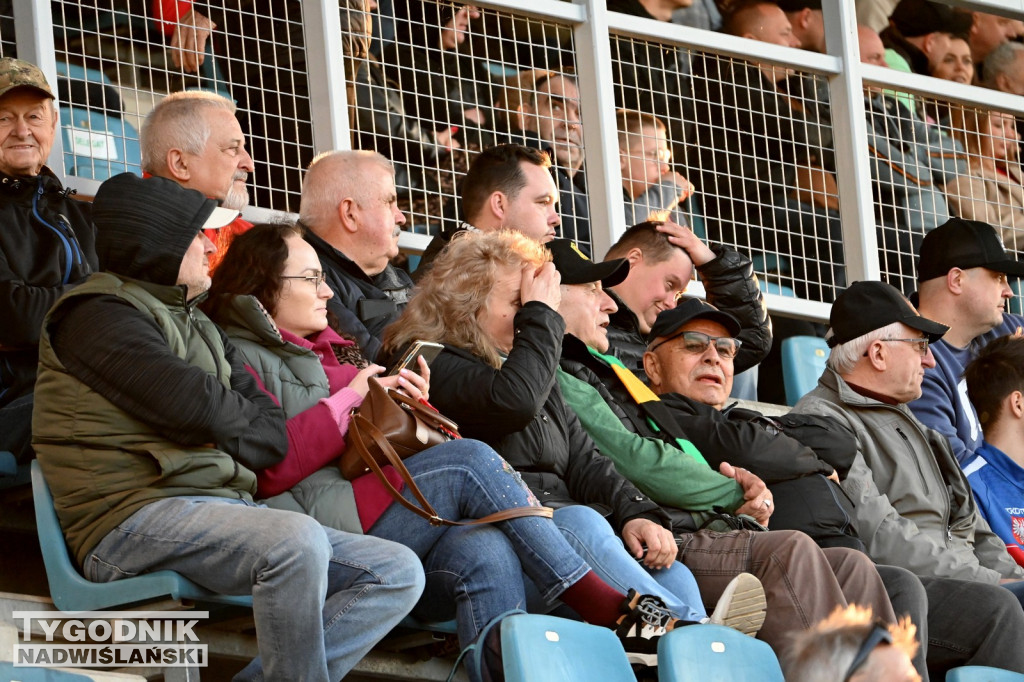 Zdjęcia kibiców mecz Siarka - Czarni